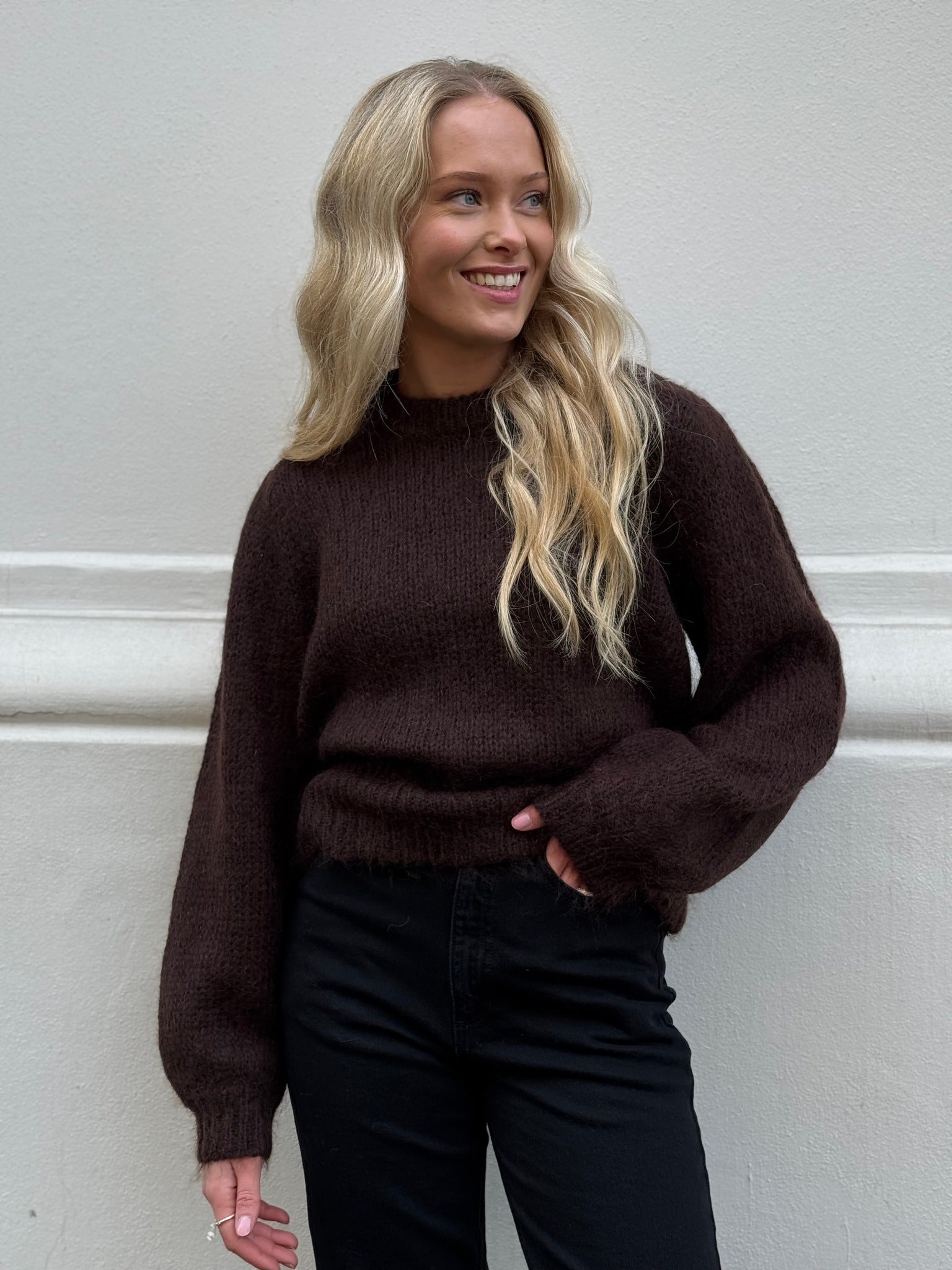 YASLAMBU Pullover - Hot Fudge